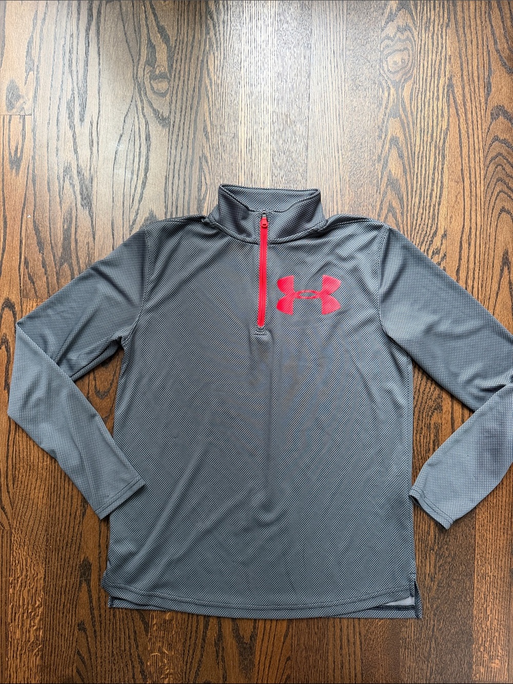 Boys Under Armour shirt size XL
